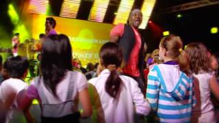 My Redeemer Lives (Live Kids Praise)