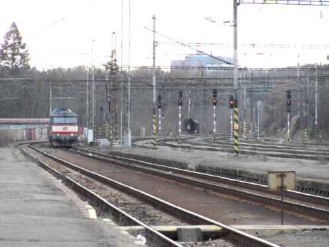 749 121 na čele os 9055 - Praha Krč příjezd - 6.2.2011.