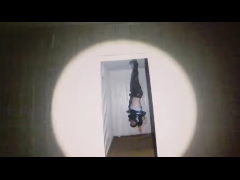 ENTIDADE QUE ME LEVANTOU NO TETO FALA COM AGENTE NA SPIRIT BOX