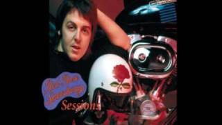 Paul McCartney &amp; Wings - Get On The Right Thing