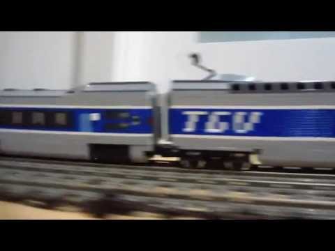 LEGO TGV vs Horizon Express 10233 high speed 9V trains