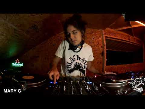 Mary G @NaManteigaRadio