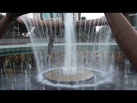 Сингапур. Фонтан богатств в торговом центре Suntec City!