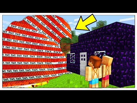 Giant TNT Wave vs. Obsidian Base! - Minecraft ITA