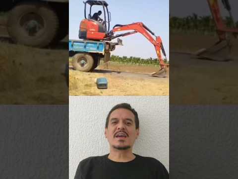 🧲Domínio Absoluto: Miniescavadeira Desce de Caminhão Sem Rampa! 🚜🔥#miniescavadeira #maquinaspesadas