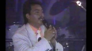 LOS REHENES   UN TITERE