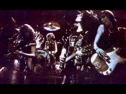 Kim McAuliffe (Girlschool) & Phil Taylor (Motorhead) - Interview 1981