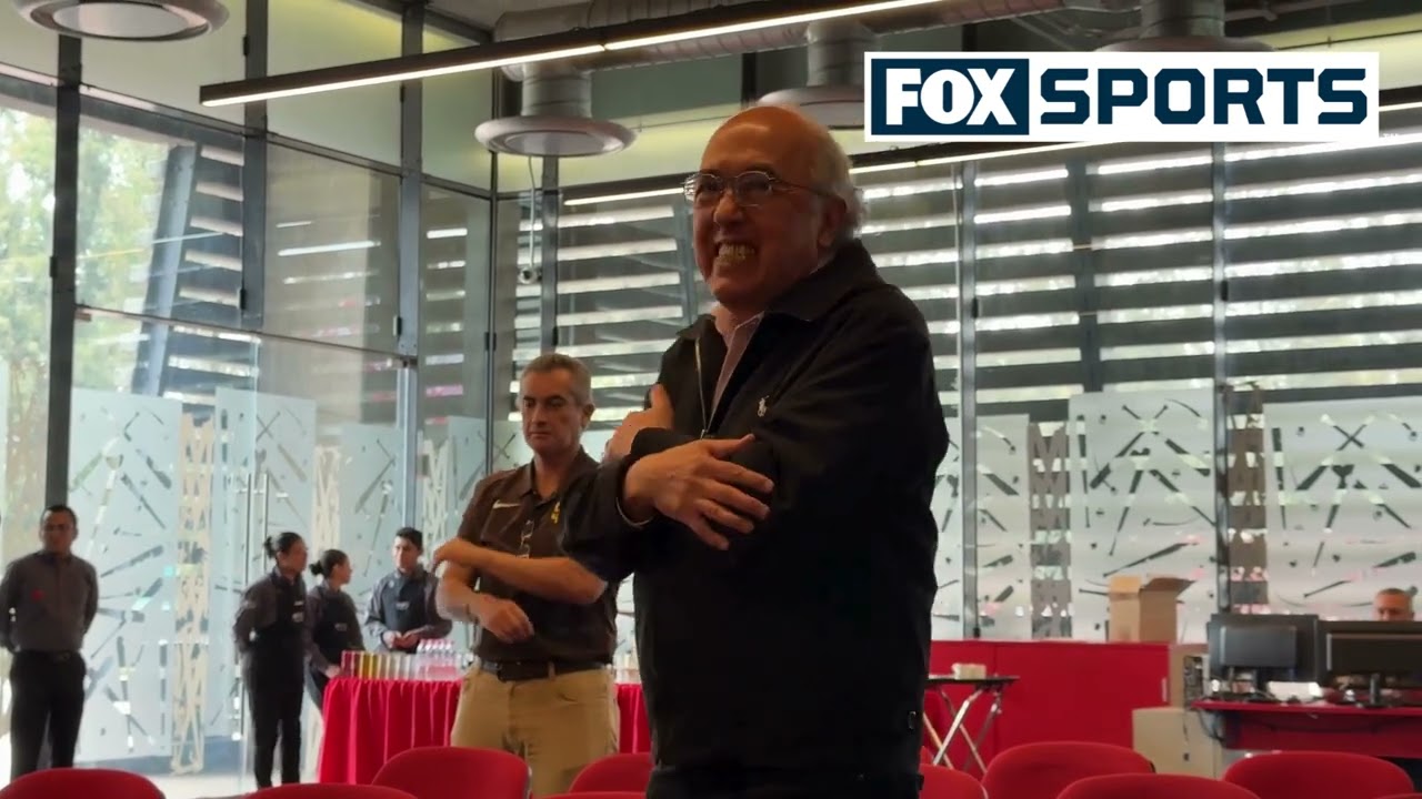 PEPE SEGARRA se emociona HASTA LAS LÁGRIMAS al ingresar al Salón de la Fama del Beisbol Mexicano