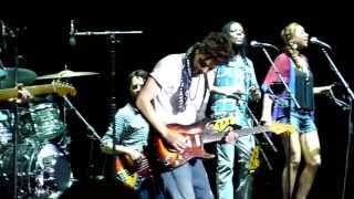 'Paper Doll' + 'In Your Eyes' : John Mayer live in St. Louis, July 7, 2013