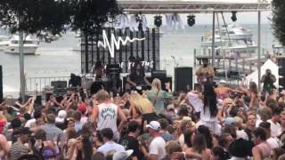 Video thumbnail of "Gang of Youths - Sjamboksa - Live at Castaway Rottnest"