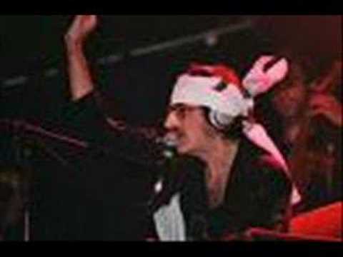 Charly García - No bombardeen Buenos Aires