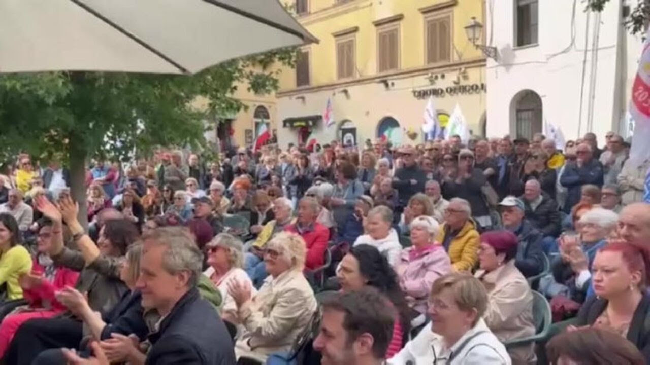 Fratoianni con Schlein ad Albano Laziale: Siamo qui insieme perché è finito il tempo delle divisioni