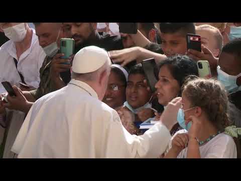 Top News - Në po atë dhomë si Gjon Pali i II/ Pas operacionit në zorrë, papa duket mirë