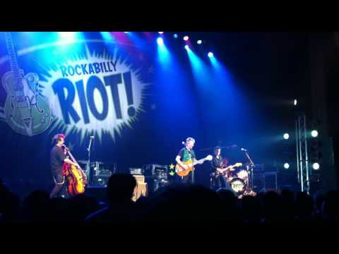 Brian Setzer 's Rockabilly Riot - Blue Moon of Kentucky