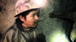 preview picture of video 'Las entrañas de la mina de Potosí'
