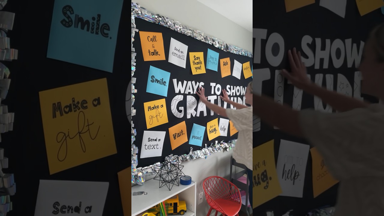 Thanksgiving bulletin board with ways to show gratitude!