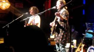 &quot;Riga Girls&quot; (live) - The Weepies