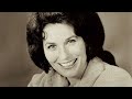 Loretta Lynn - Leavin' On Your Mind