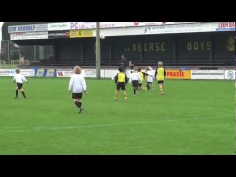 Veerse Boys F4   vs   Good Luck F2  20 okt 2012  (de kannibalen)
