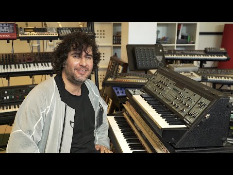 Mathew Jonson Presents His Synthesizer Favourites: Roland SH-5 (Electronic Beats TV)