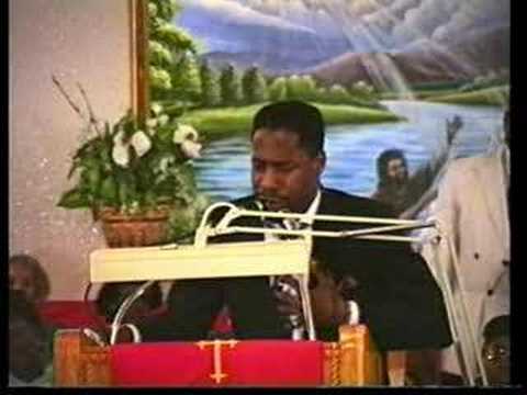 Reverend Paul Jones Sings " I'm His Child "