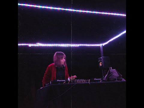 SLW SHOWCASE (2do Aniversario) / Michelle Mugneco