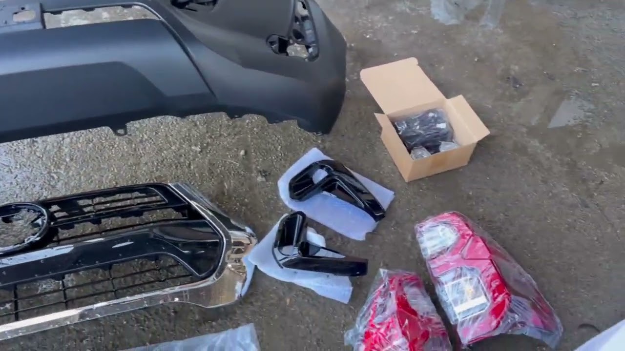Toyota Hilux 2015- Full Facelift Kit to 2022 Look (for 2015-2020) Video 5