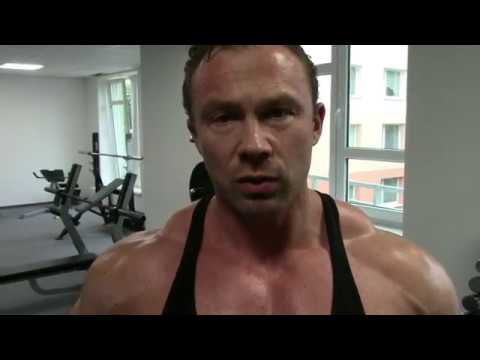 Ukázkový trénink paží Slavoje Bednáře