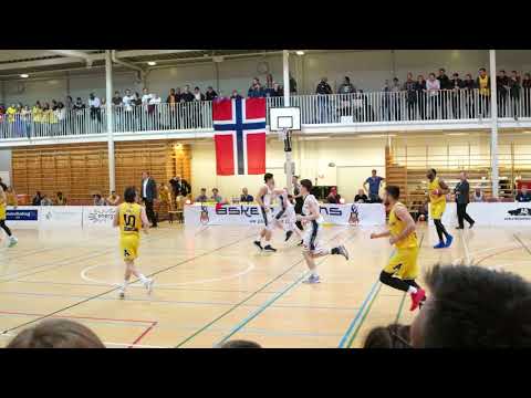 Dunk av Loo Djo Yele (Asker Aliens vs Kongsberg Miners)