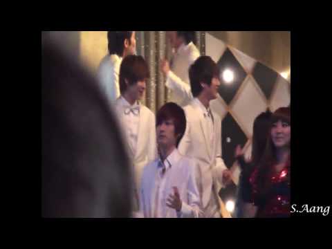 [Fancam] 091229  Super Junior Dancing to Davich's song 8282