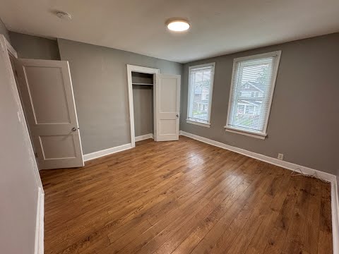 863 E Starr Ave Showing