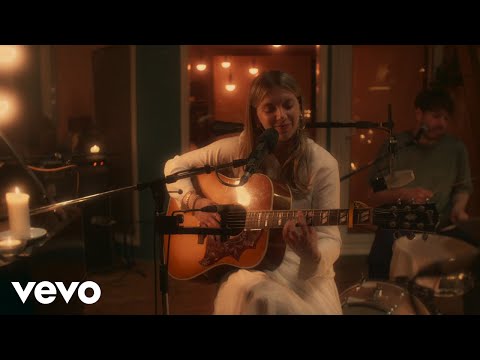 Maya Delilah - Look At The State Of Me Now (Live From Middle Farm Studios / 2024)