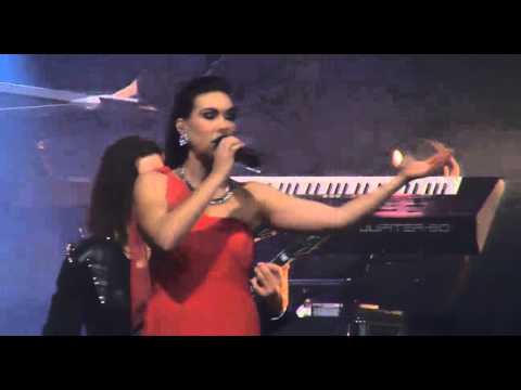 Elize Ryd & Raskasta Joulua Carola Cover - Himlen i min famn. Tv performance YLE, Finland