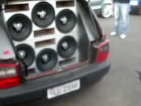 uno by nader  e DB SOUND car primeiro lugar na sulbass competições