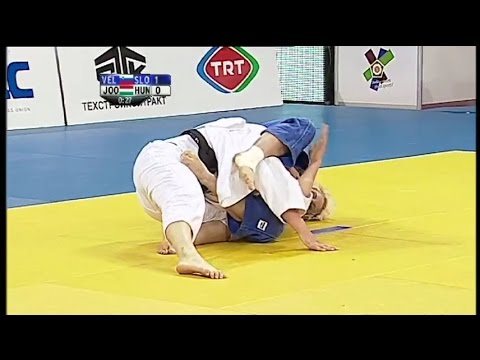 female judo choke 32