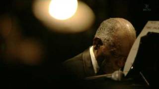 Hank Jones - In A Sentimental Mood