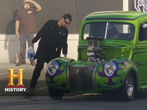 Counting Cars: Danny and George Have a Burnout Competition | History