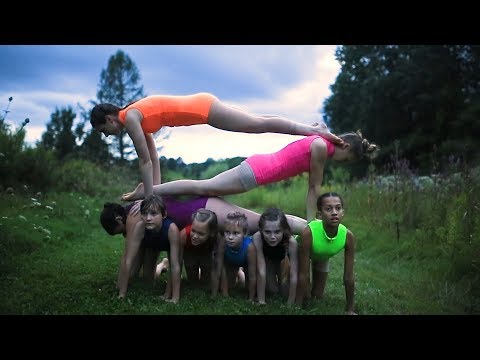 download lagu mp3 mp4 Leigh Davis Artist, download lagu Leigh Davis Artist gratis, unduh video klip Leigh Davis Artist