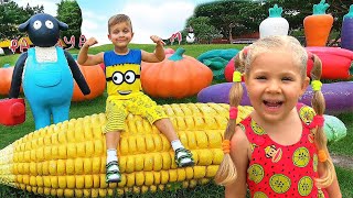 Download lagu Diana and Roma play with Dad at farm sheep, fun family trip mp3 Download lagu Diana and Roma play with Dad at farm sheep, fun family trip mp3