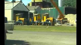 preview picture of video 'Mossman Mill loco shed.flv'