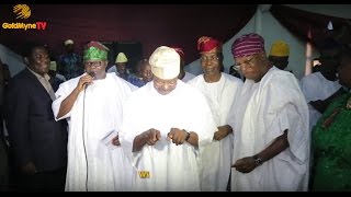 KING SUNNY ADE DANCES AS EBENEZER OBEY PERFORMS AT HIS 70TH BIRTHDAY CELEBRATION IN LAGOS