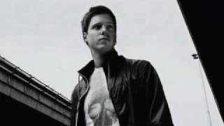 Aleksander With - Still Awake