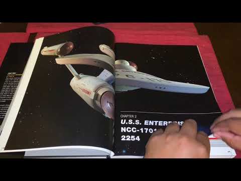 Star Trek: The USS Enterprise NCC-1701 & 1701-A Ilustrated Handbook Unwrapping And Look
