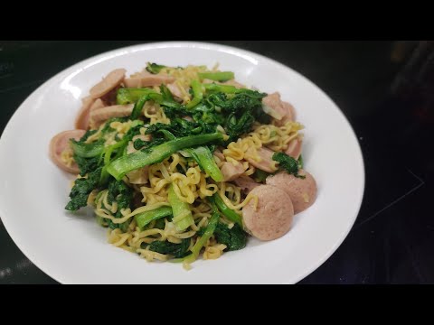 Mì trộn rau cải