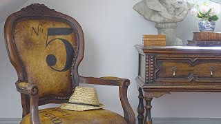 How to paint fabric upholstery with Chalk Paint to create a vintage leather look￼.