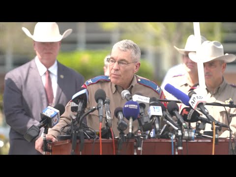 Texas official: Police 'wrong' not to breach classroom during shooting
