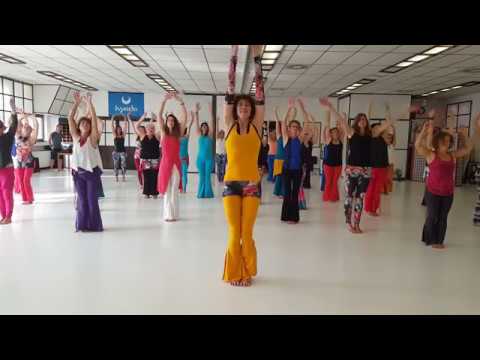 download lagu mp3 mp4 Nia Belts, download lagu Nia Belts gratis, unduh video klip Nia Belts