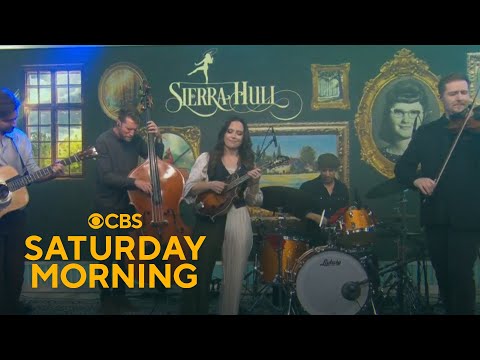 Saturday Sessions: Sierra Hull performs "Lord, That's a Long Way"