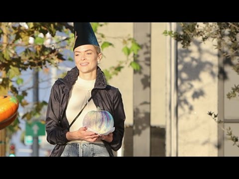 Jamie King And Her Family Hit The Pumpkin Patch