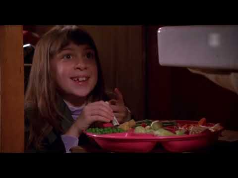 Pecker (1998) - Chrissy's addictions